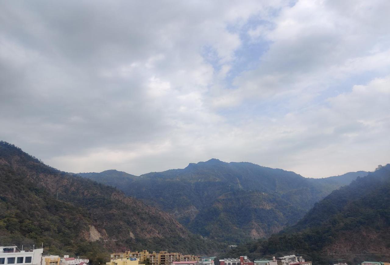 The Sweven Rishikesh Hostel Bagian luar foto