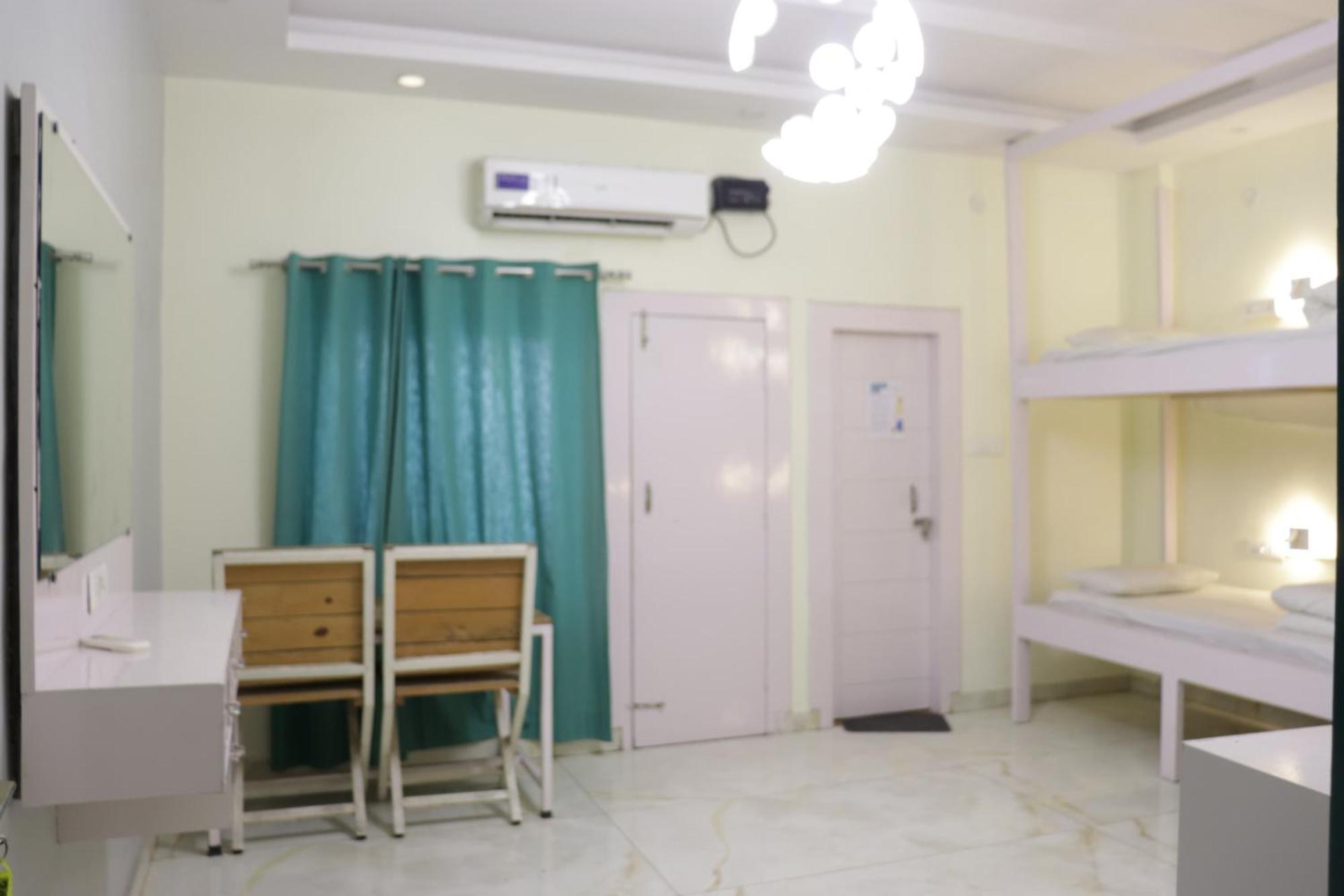 The Sweven Rishikesh Hostel Bagian luar foto