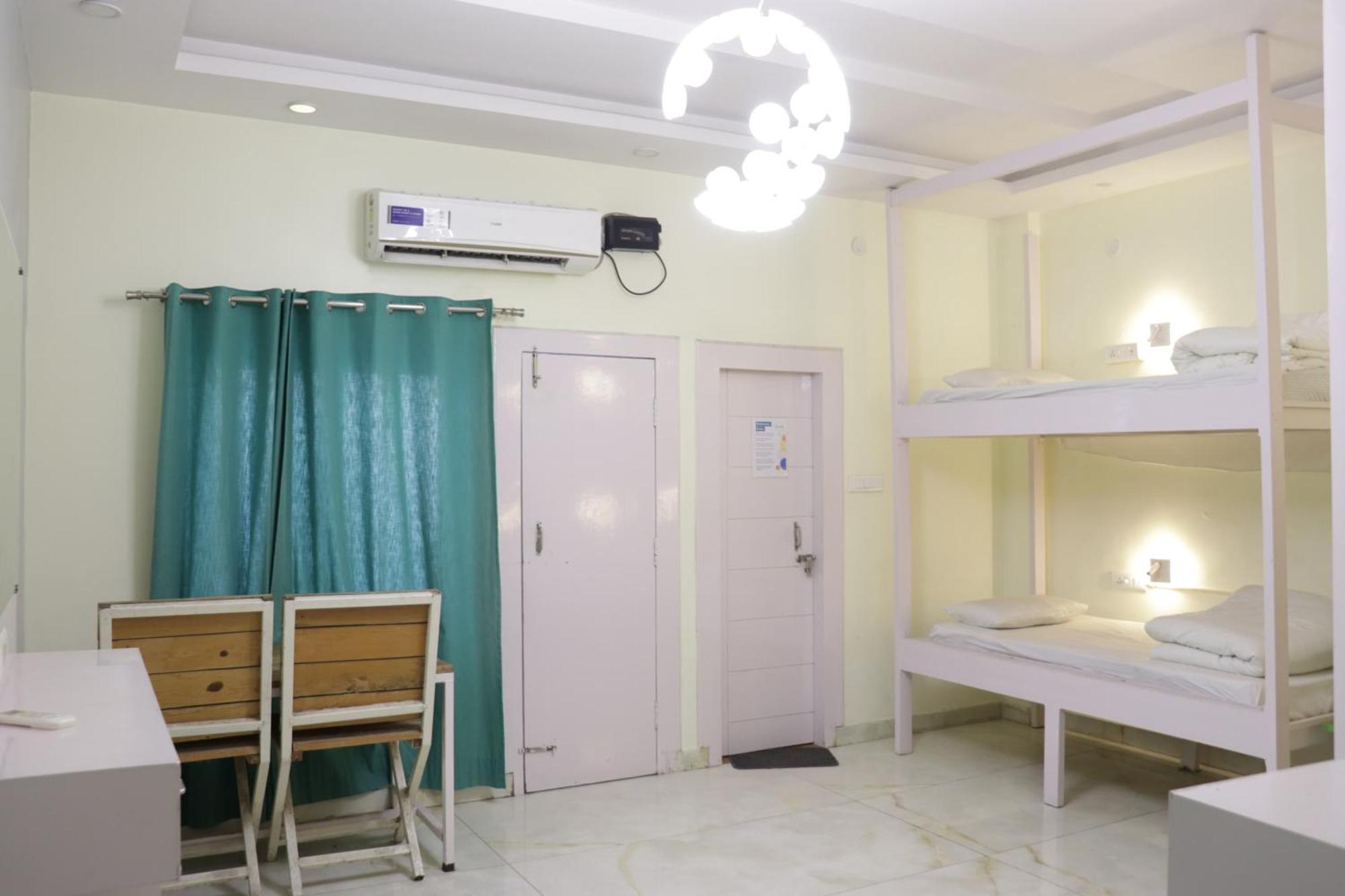 The Sweven Rishikesh Hostel Bagian luar foto